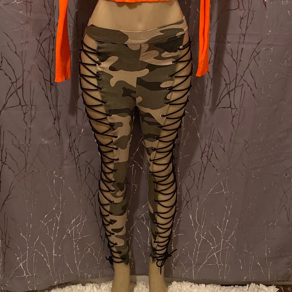 Camo Lace up Jeggings